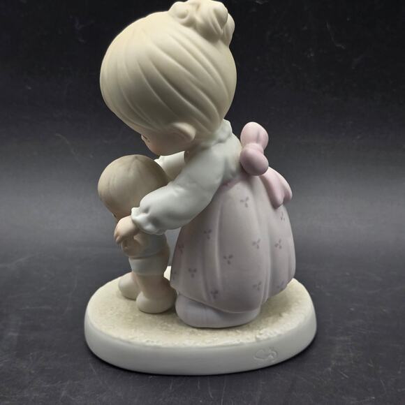 Precious Moments One Step At A Time Figurine Baby's First Steps New Mom Gift - Picture 4 of 8